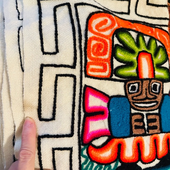 Textile Runner - Picture 9 of 11